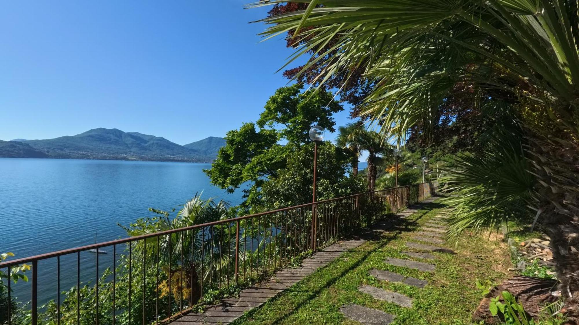 Villa Angelina Guest House カンネロ・リヴィエーラ エクステリア 写真