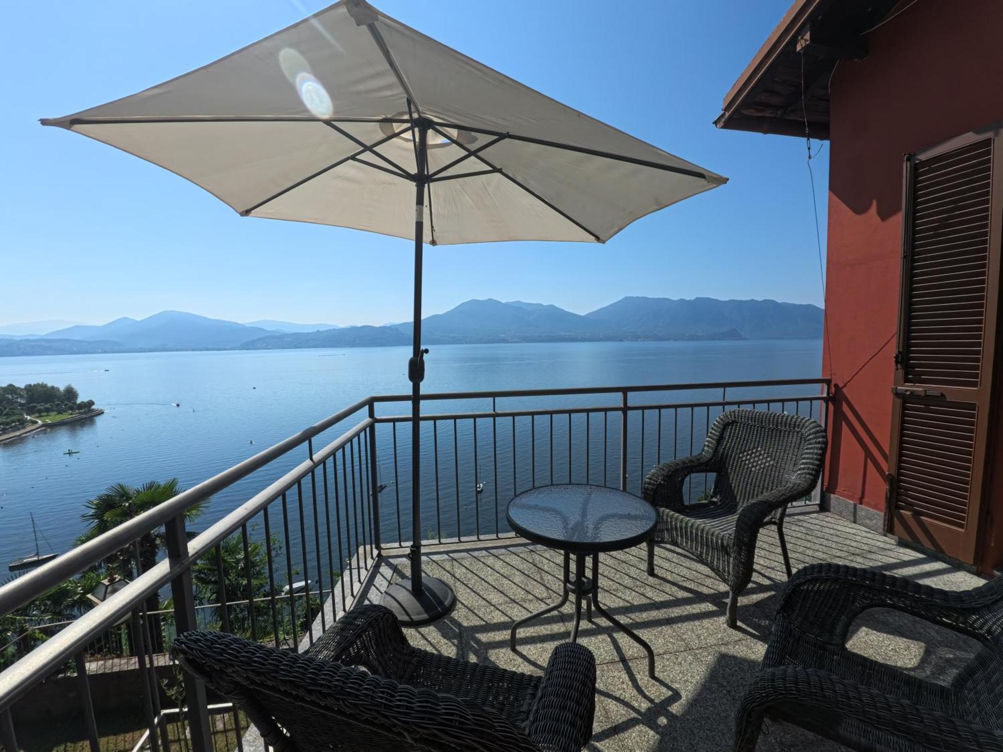 Villa Angelina Guest House カンネロ・リヴィエーラ エクステリア 写真
